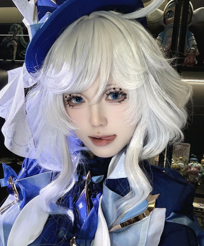 ảnh furina cosplay nhìn tự nhiên