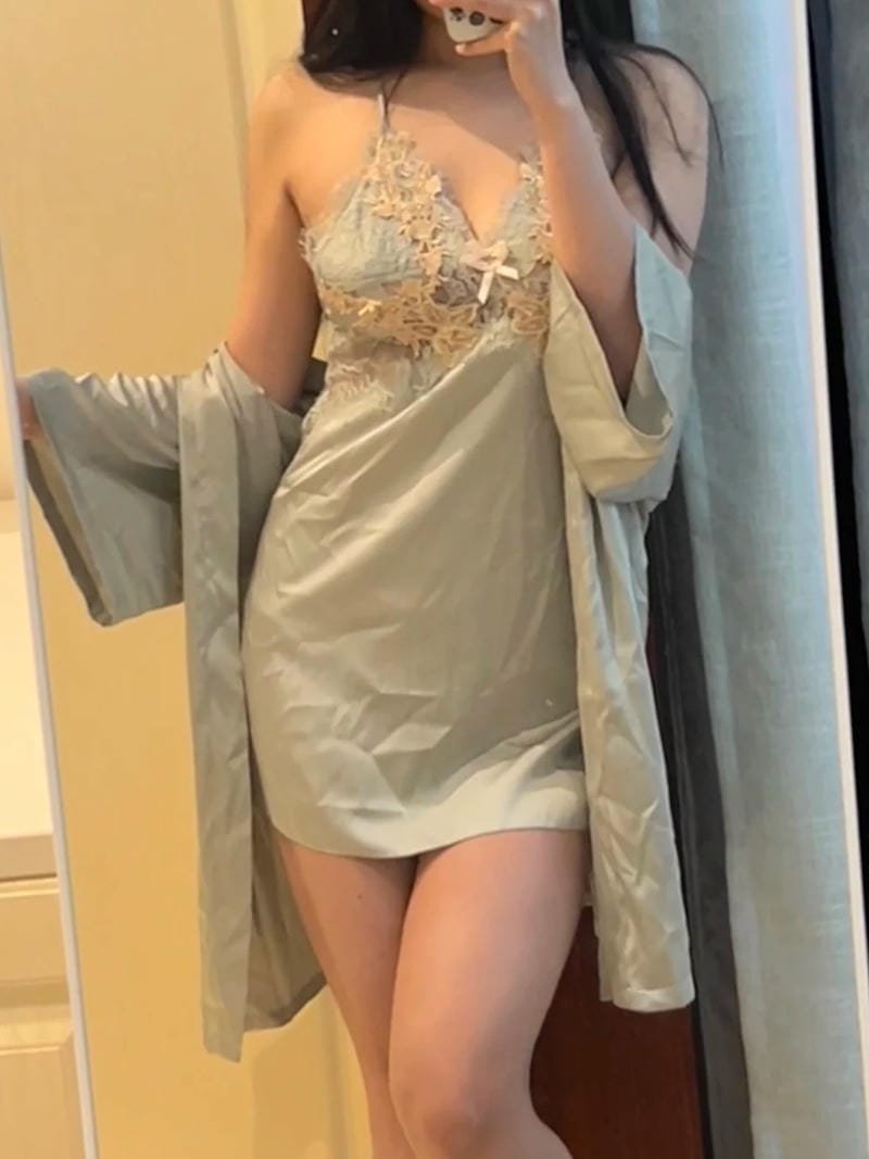 ảnh gái xinh đồ ngủ ánh sáng nhẹ