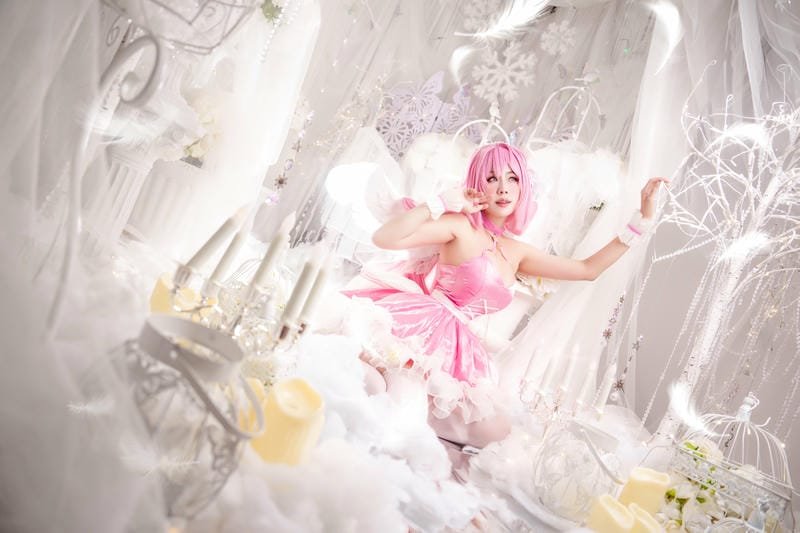 ảnh ghi khoảnh khắc gái xinh cosplay