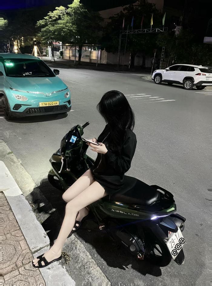 ảnh girl phố tóc ngắn buông