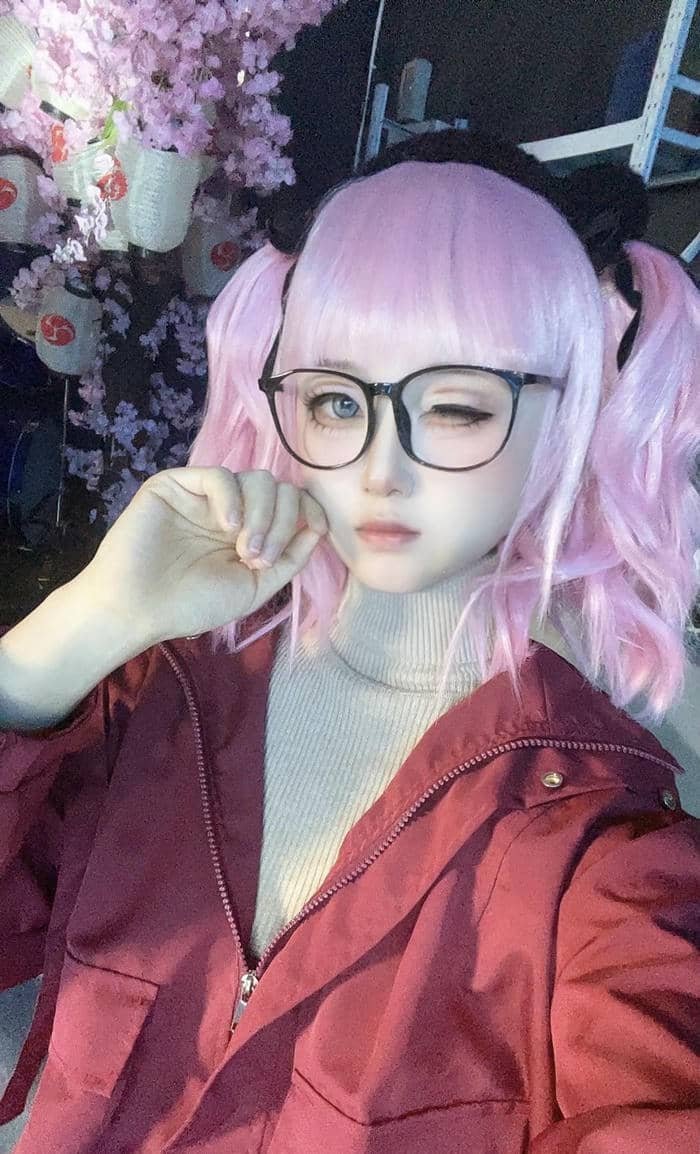 ảnh hina cosplay tóc buộc cao