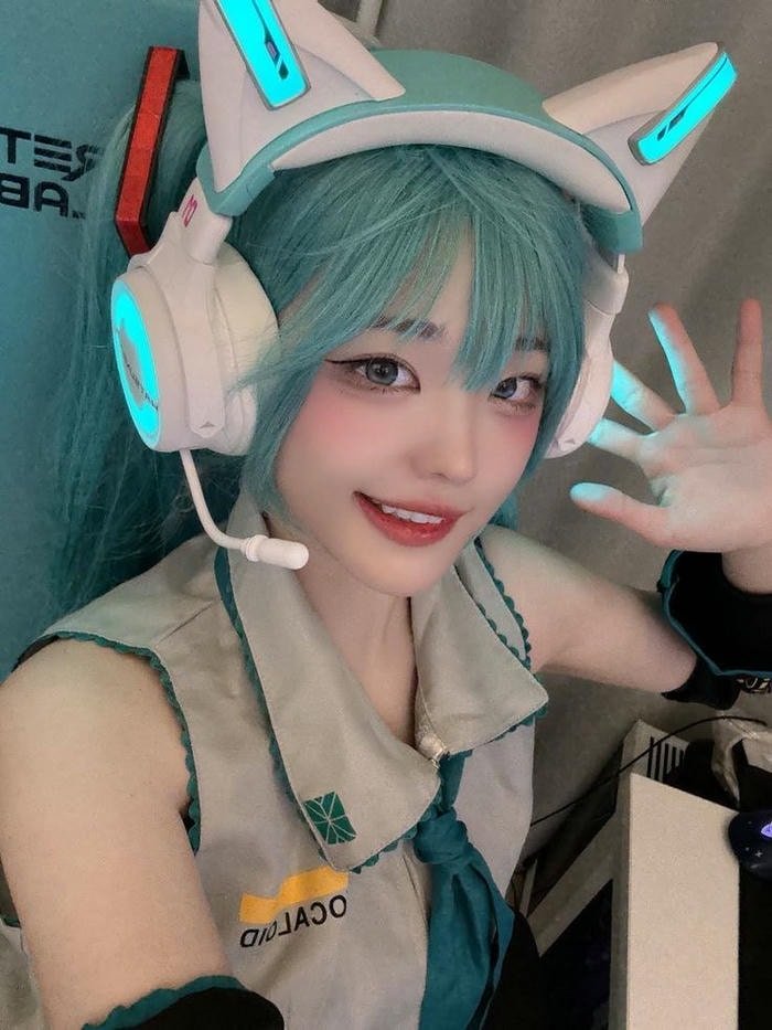 ảnh hina cosplay xinh thanh lịch