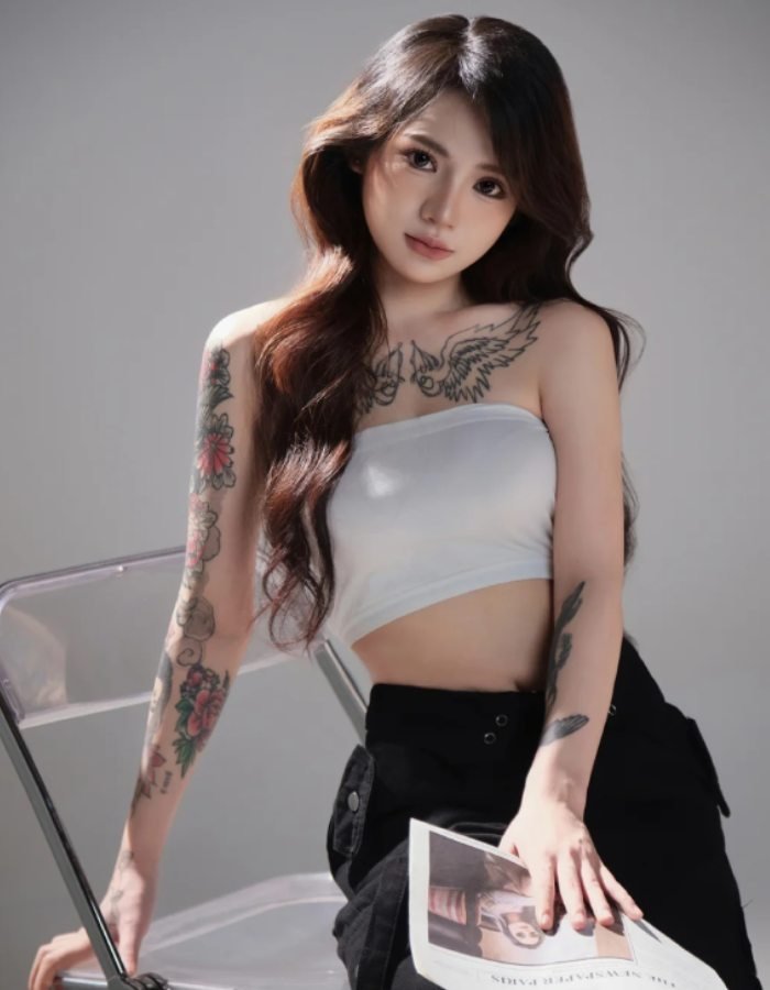 ảnh mẫu tham khảo gái xinh xăm mình