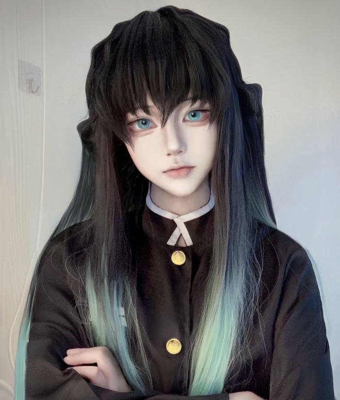 ảnh muichiro cosplay ánh nhìn lạnh