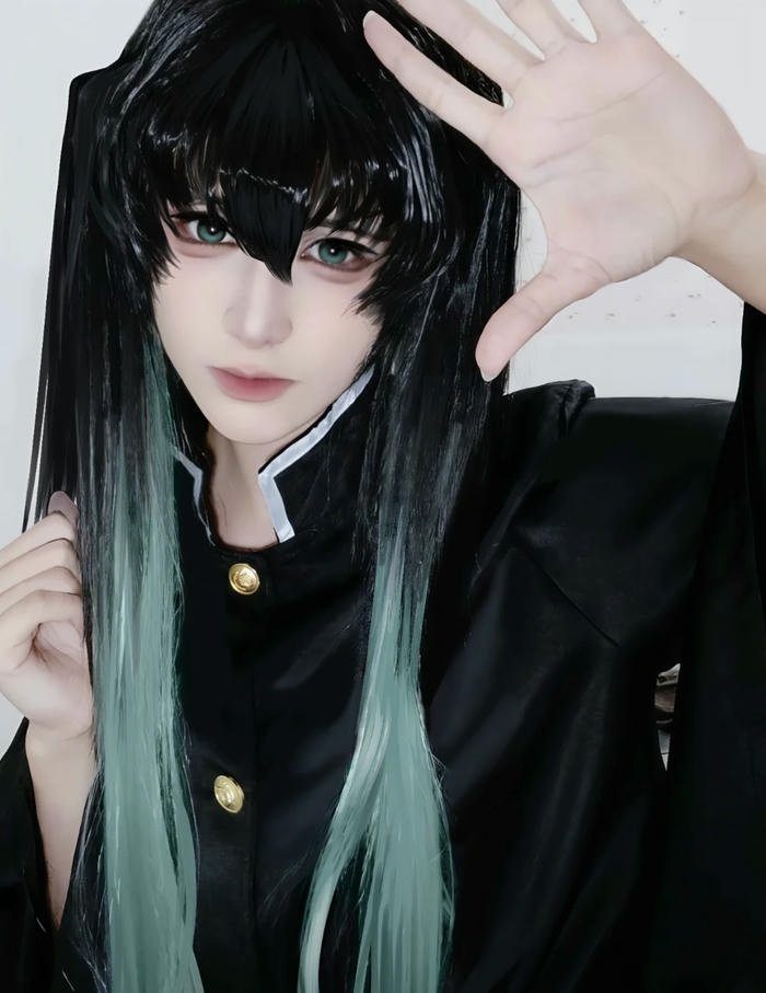 ảnh muichiro cosplay phong thái chiến binh