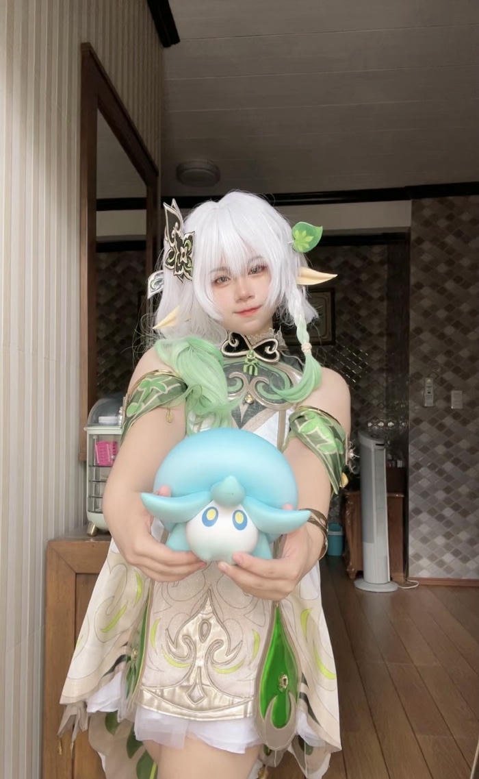 ảnh nahida cosplay gương mặt xinh