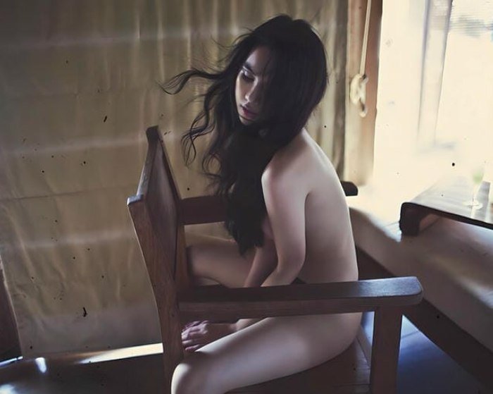 ánh nhìn cuốn hút ảnh nude ngọc trinh cực mê