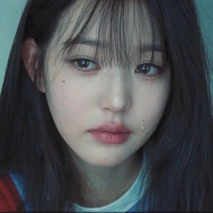 ảnh nữ khóc cảm giác cô đơn