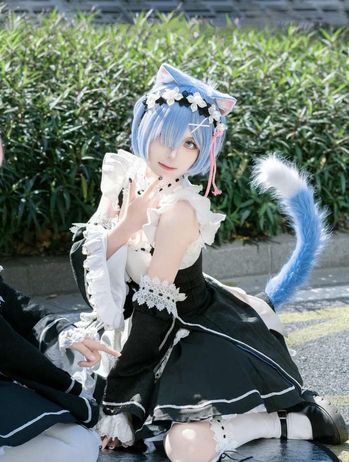 ảnh rem cosplay thân hình nhỏ