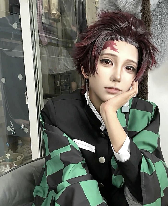 ảnh tanjiro cosplay khuôn mặt đẹp