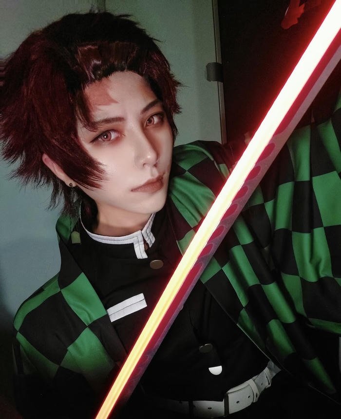 ảnh tanjiro cosplay tóc gọn đẹp