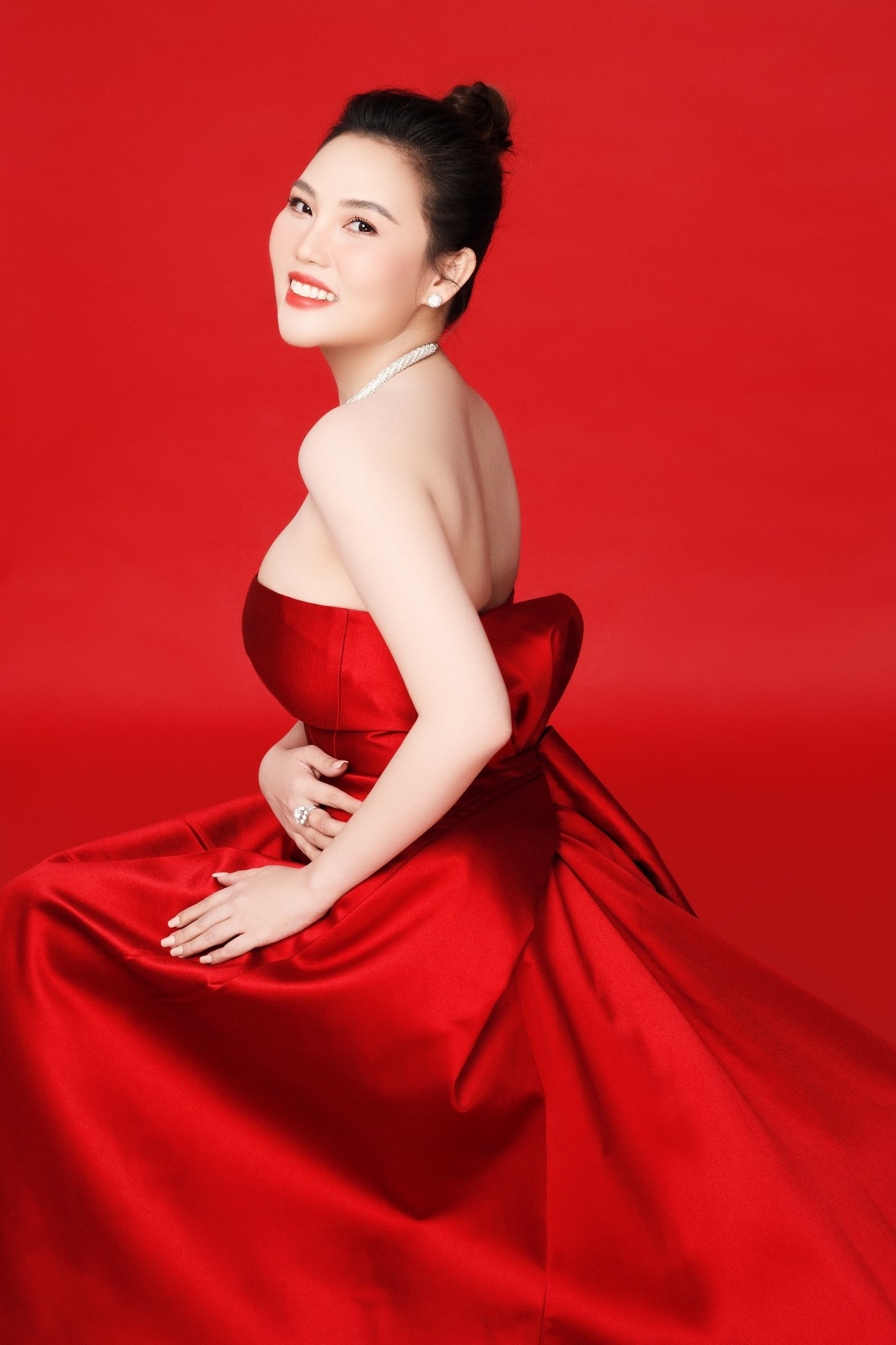 Bà Hiếu Châu điều hành thành công nhiều lĩnh vực làm đẹp