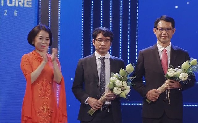 Bà Phạm Thu Hương xuất hiện tại Lễ trao giải VinFuture năm 2022, người phụ nữ quyền lực bên Chủ tịch Phạm Nhật Vượng