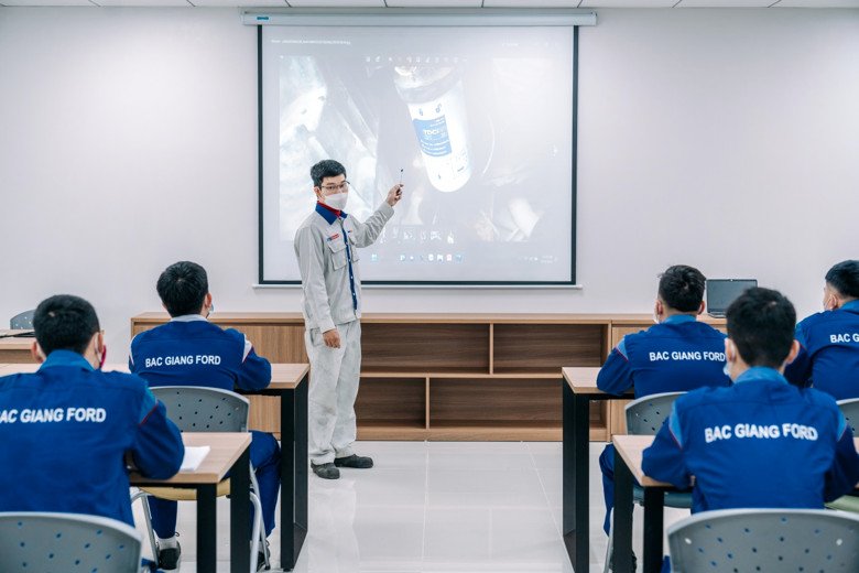 Buổi đào tạo nâng cao kỹ năng cho kỹ thuật viên Ford tại Bắc Giang