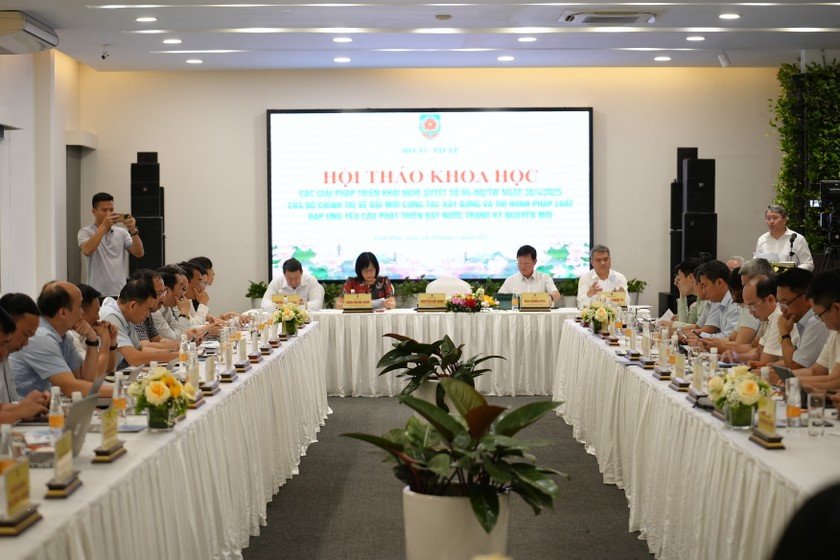 Các bên thảo luận chiến lược phát triển xe điện Việt Nam