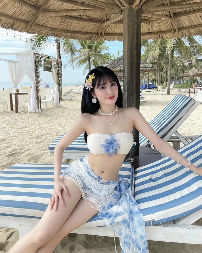 cảnh nhẹ nhàng vũ thị khánh huyền bikini sexy