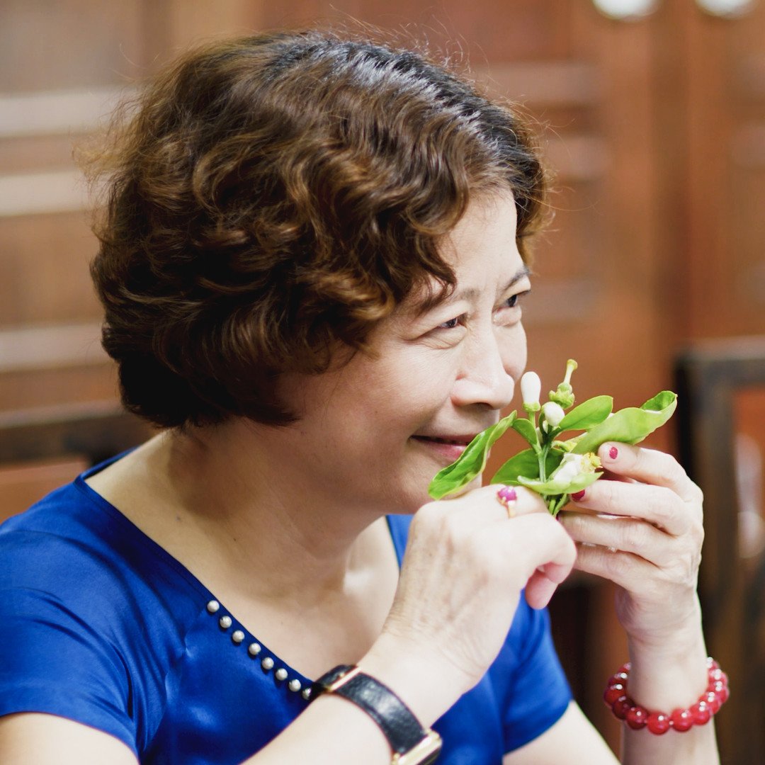 Chân dung Nghệ nhân Phạm Thị Hòa, người sáng lập thương hiệu Sen Tài Thu