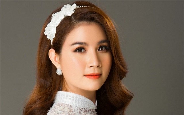 Chân dung nữ diễn viên Kha Ly với vẻ ngoài thanh lịch