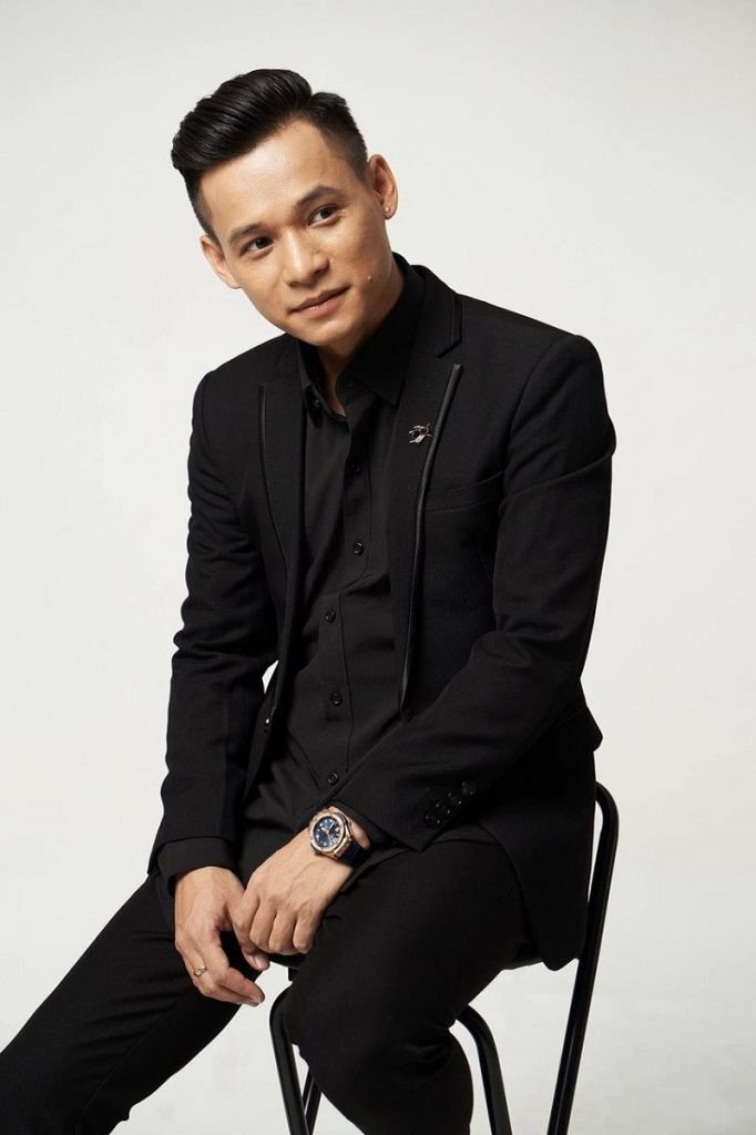 Chân dung streamer nổi tiếng Độ Mixi (Phùng Thanh Độ)