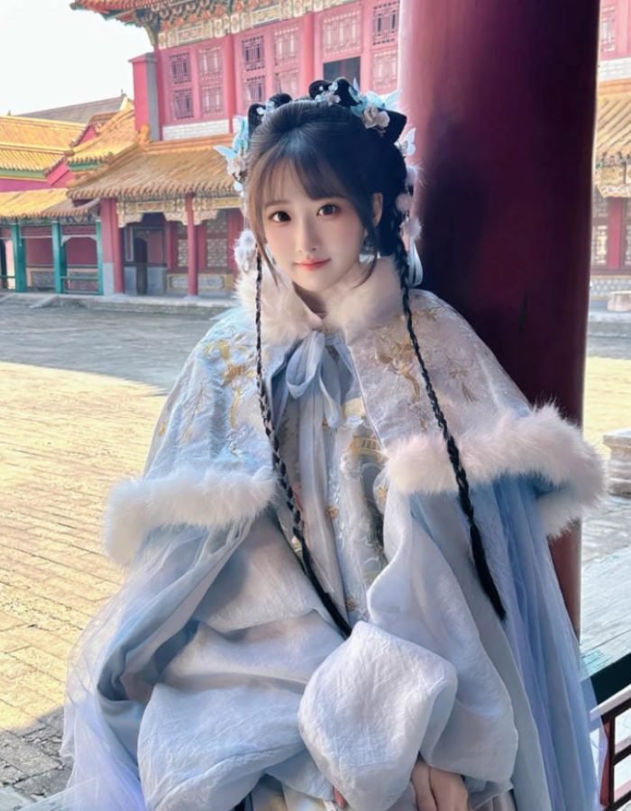chi tiết trâm cài ảnh gái xinh cổ trang