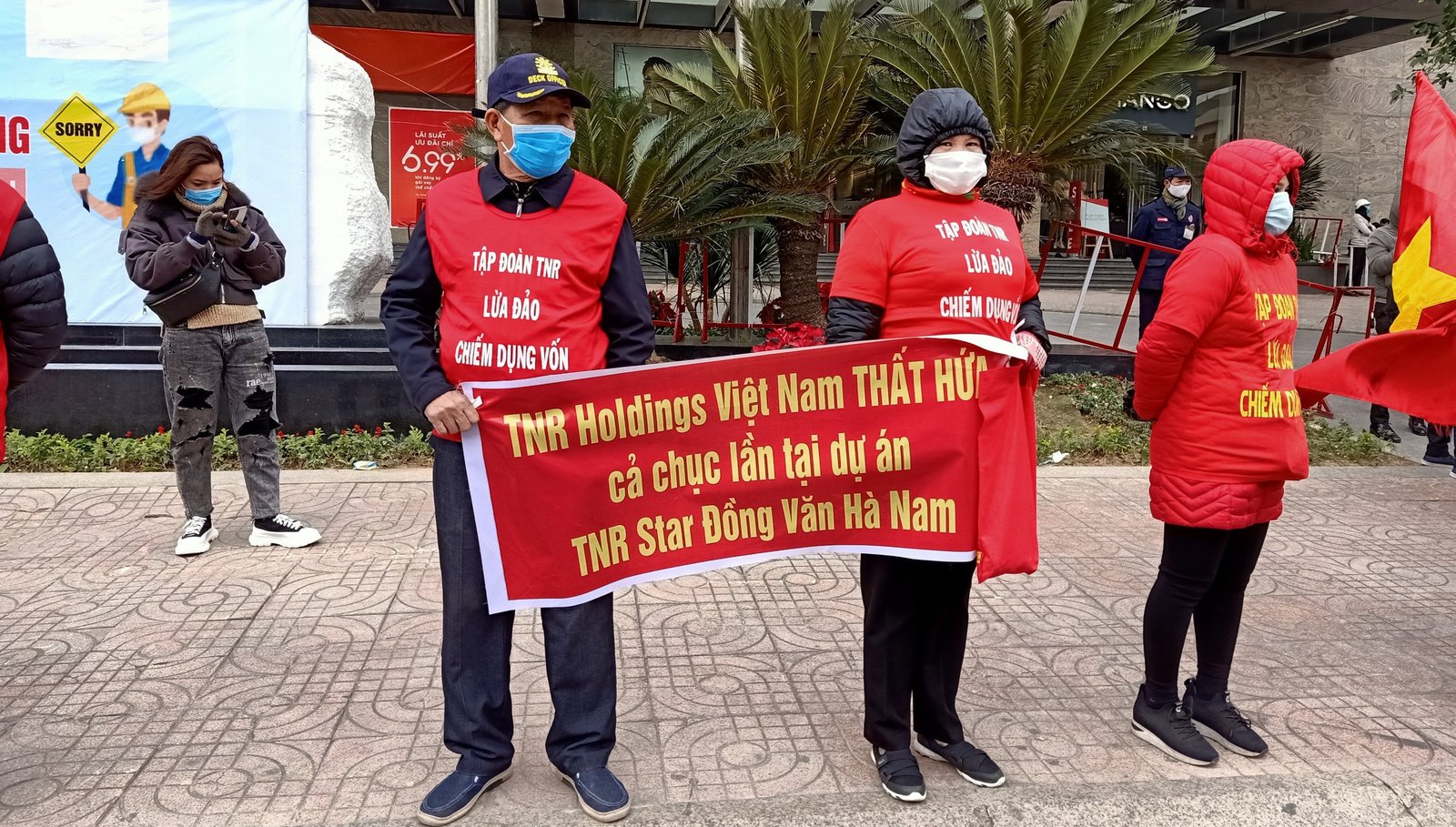 Cơ quan chức năng Hà Nam họp bàn giải quyết vấn đề của dự án TNR Stars Đồng Văn