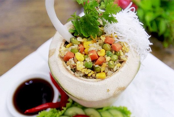 Cơm dừa Bến Tre thơm ngon