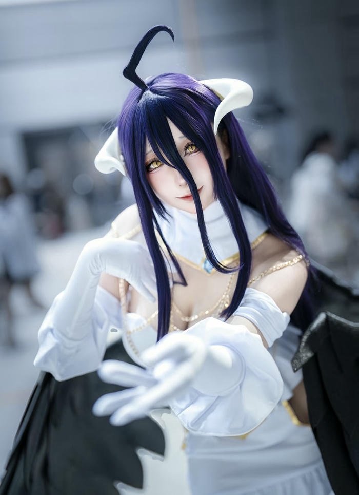 cosplay albedo phong cách nhẹ nhàng