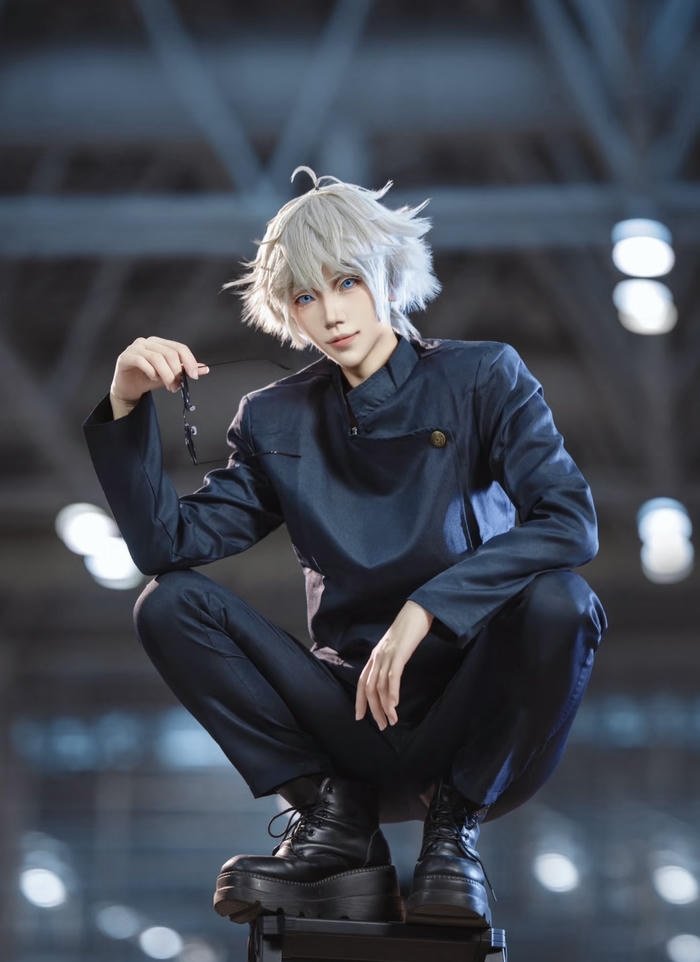 cosplay gojo phong độ nam tính