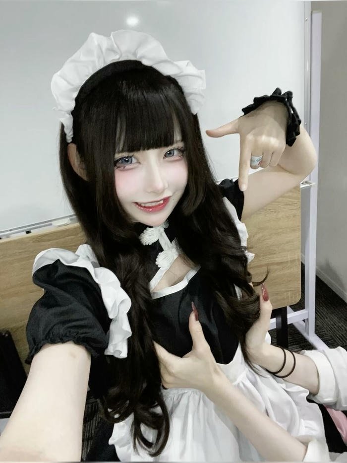 cosplay maid dịu dàng nữ tính