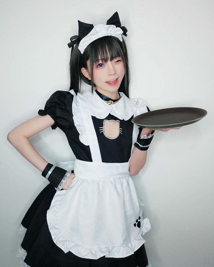 cosplay maid phong cách dễ thương