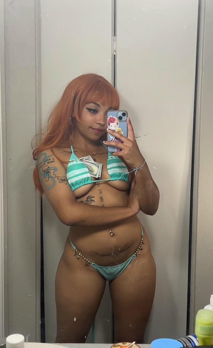 cosplay nami thể hiện cá tính mạnh mẽ