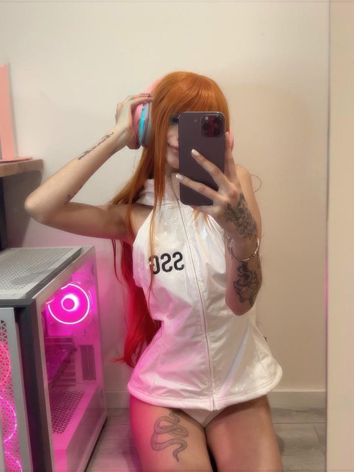 cosplay nami trong bộ ảnh sáng tạo