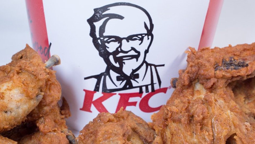 Đại tá Harland Sanders và biểu tượng đầu tiên của Kentucky Fried Chicken