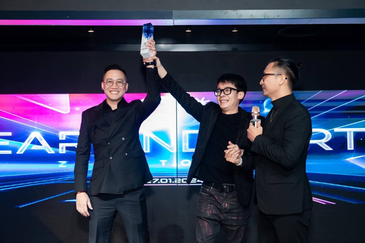 Đội ngũ sáng lập của Tập đoàn giải trí Đại Dương (OEG)