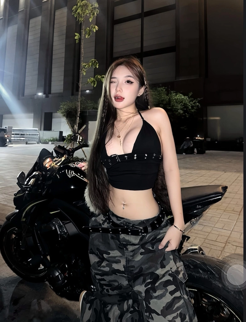 gái đẹp gia khang bikini phong cách cá tính