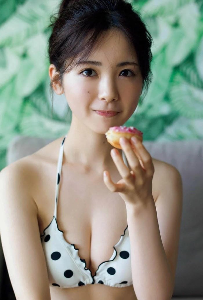 gái nhật mặc bikini mang cảm giác mát