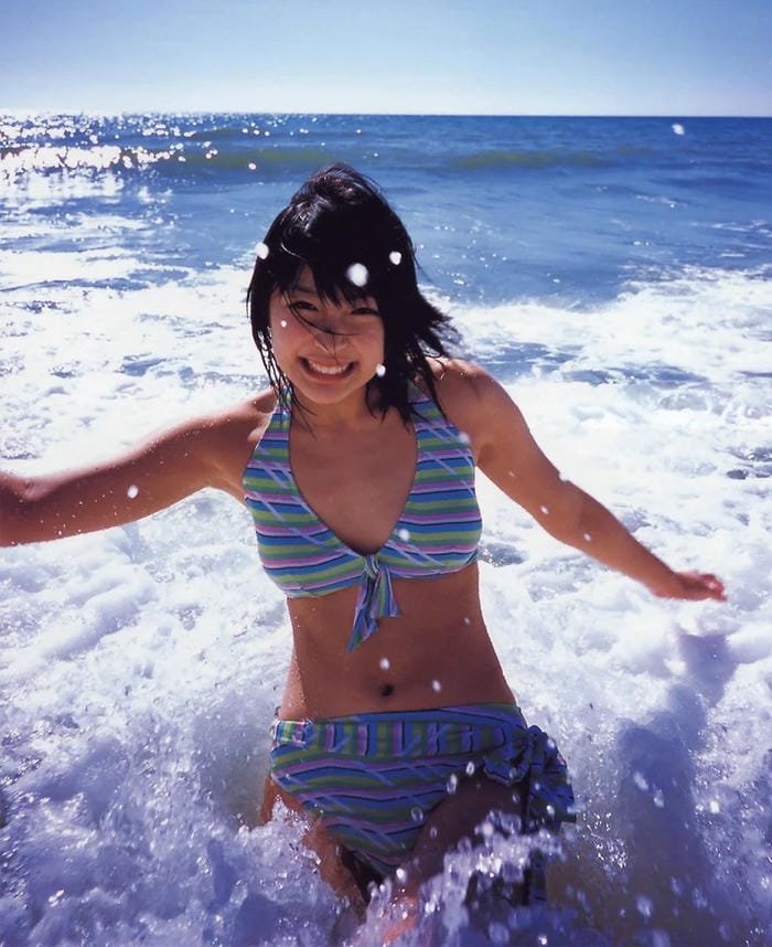 gái nhật trong ảnh bikini nhẹ nhàng