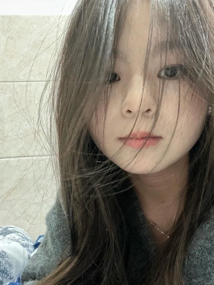 gái xinh 2k3 ảnh chụp đời thường