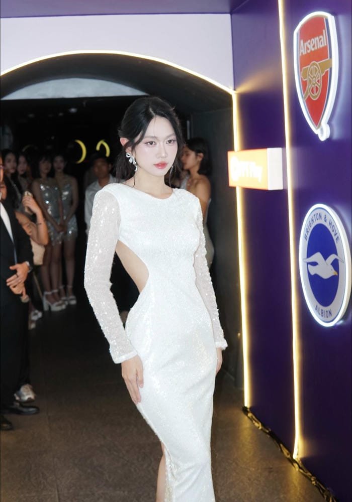 gái xinh 9x phong cách thời trang