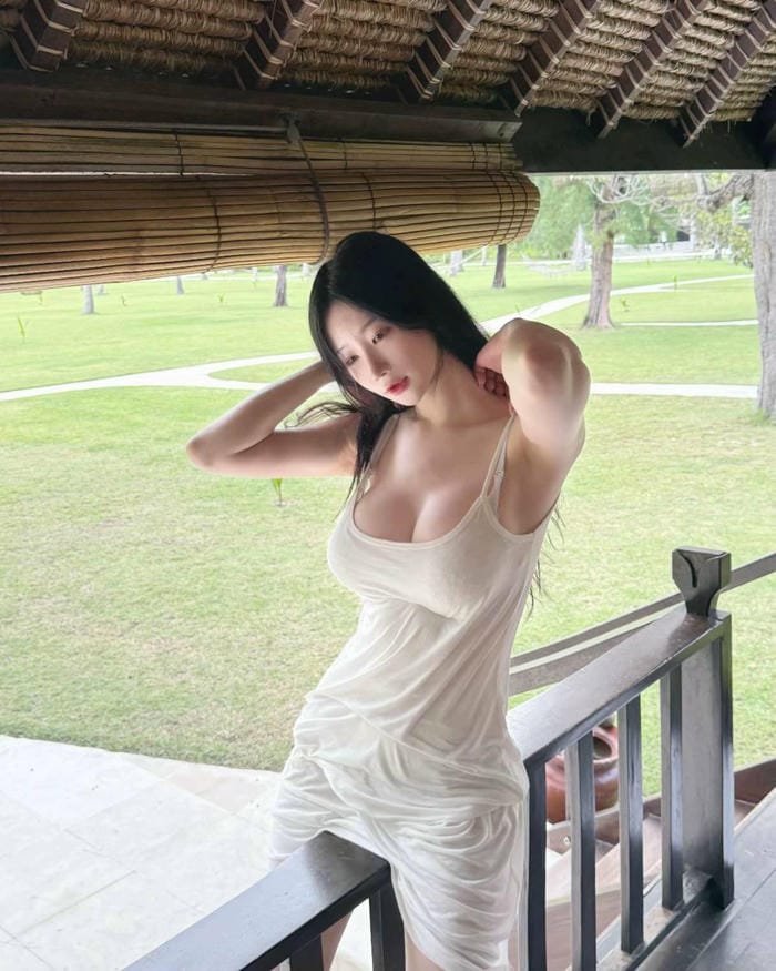 gái xinh 9x trong bối cảnh đời sống