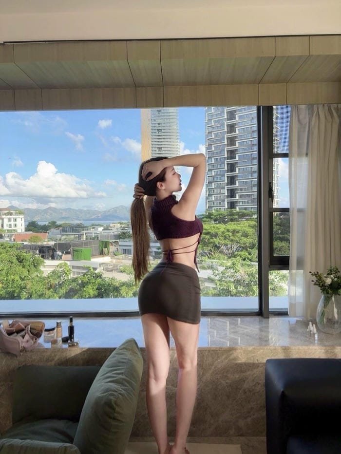 gái xinh 9x với phong cách tinh tế