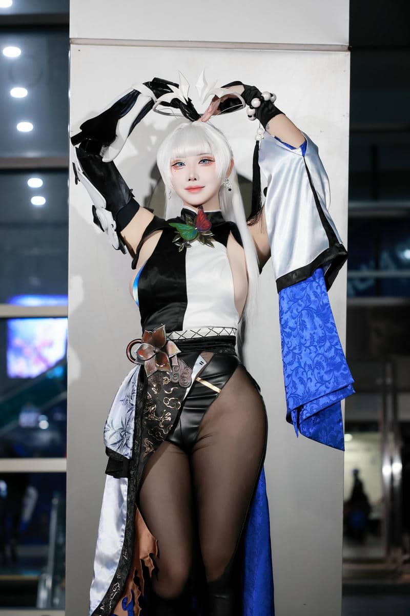 gái xinh cosplay ánh sáng hài hòa