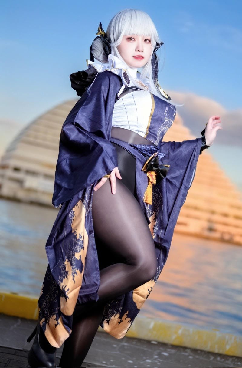 gái xinh cosplay chụp khoảnh khắc tự nhiên