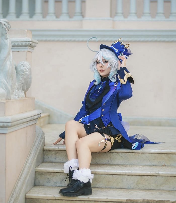 gái xinh cosplay furina nhìn đẹp