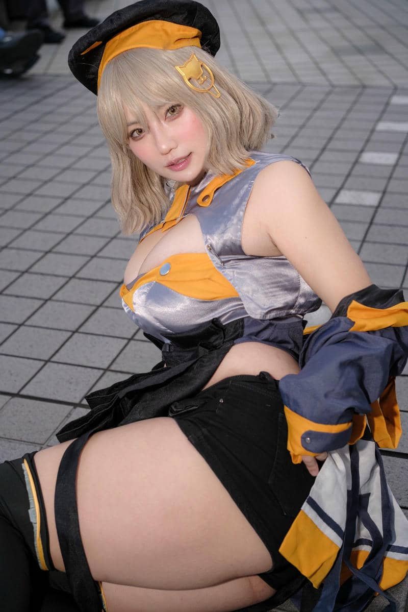 gái xinh cosplay mặc bikini dáng chụp tự nhiên