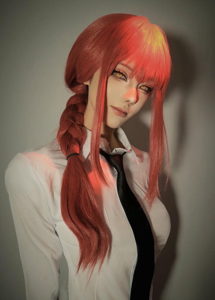 gái xinh cosplay makima bản lĩnh