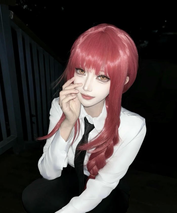 gái xinh cosplay makima đáng yêu