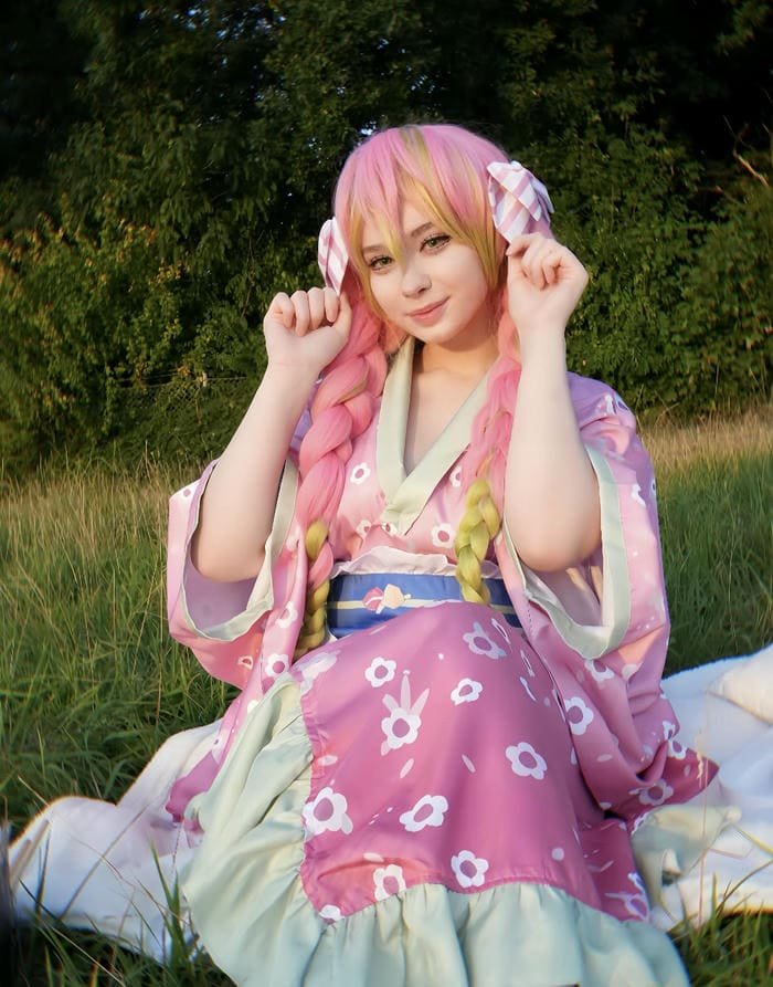 gái xinh cosplay mitsuri dễ thương