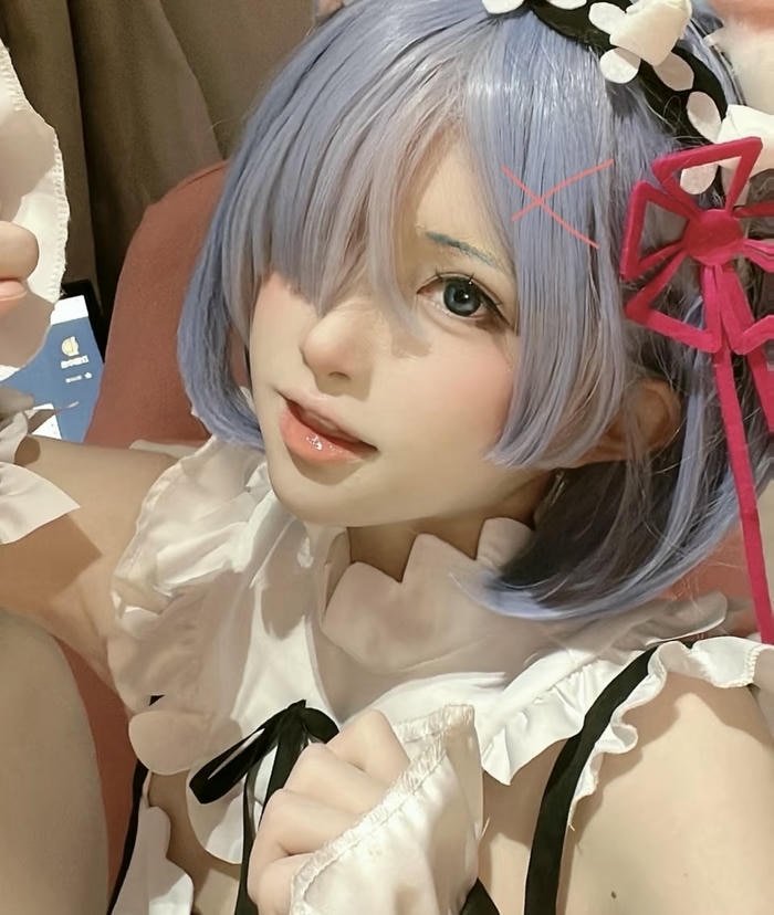 gái xinh cosplay rem cực xinh