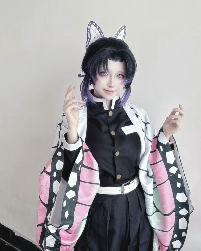 gái xinh cosplay shinobu cuốn hút